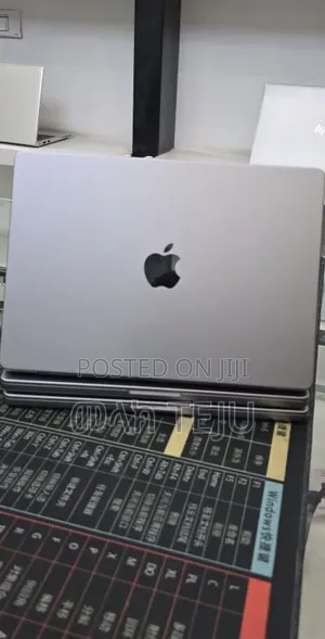 New Laptop Apple MacBook Pro 2021 M1 32GB Apple M1 SSD 512GB