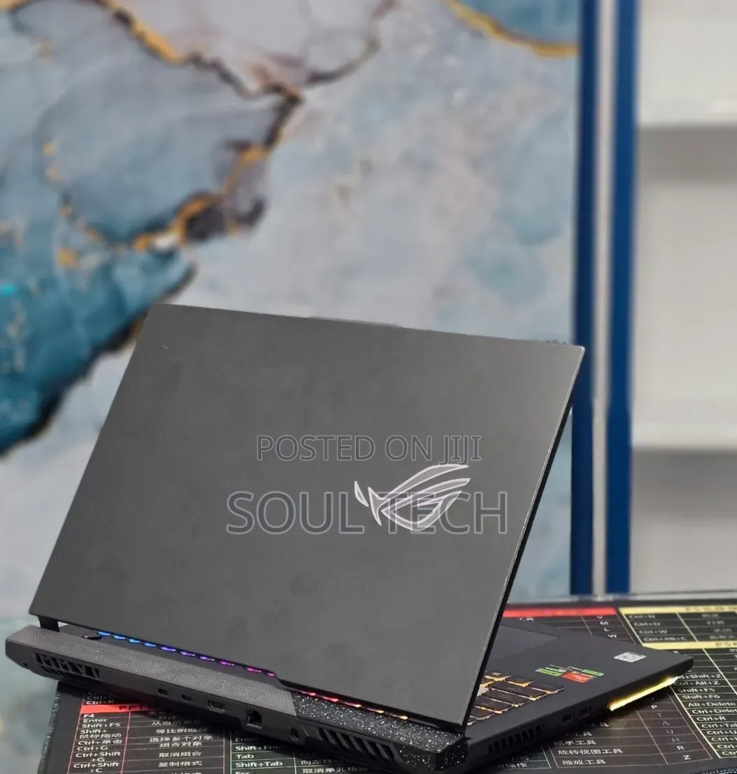 New Laptop Asus ROG Strix G17 16GB AMD Ryzen 9 SSD 1T