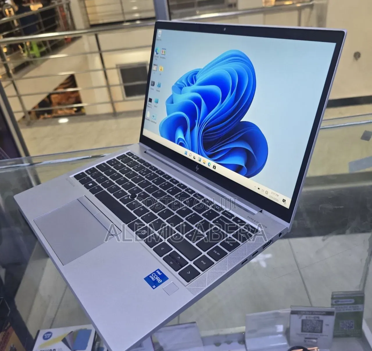 New Laptop HP EliteBook 840 G8 16GB Intel Core i5 SSD 512GB