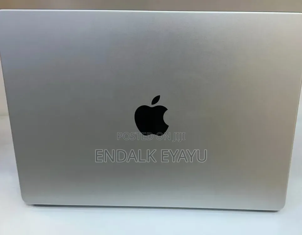 New Laptop Apple MacBook Pro 8GB Apple M1 Pro SSD 256GB
