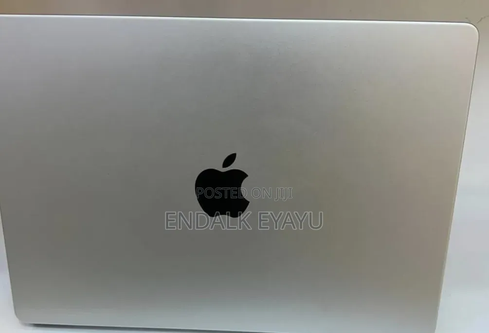 New Laptop Apple MacBook Pro 8GB Apple M1 Pro SSD 256GB