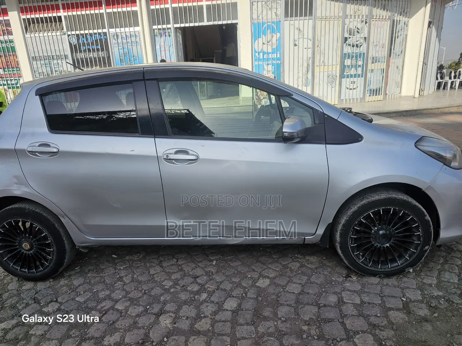 Toyota Vitz 2012 Gray