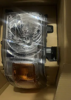  Toyota Land Cruiser Headlamp Available 