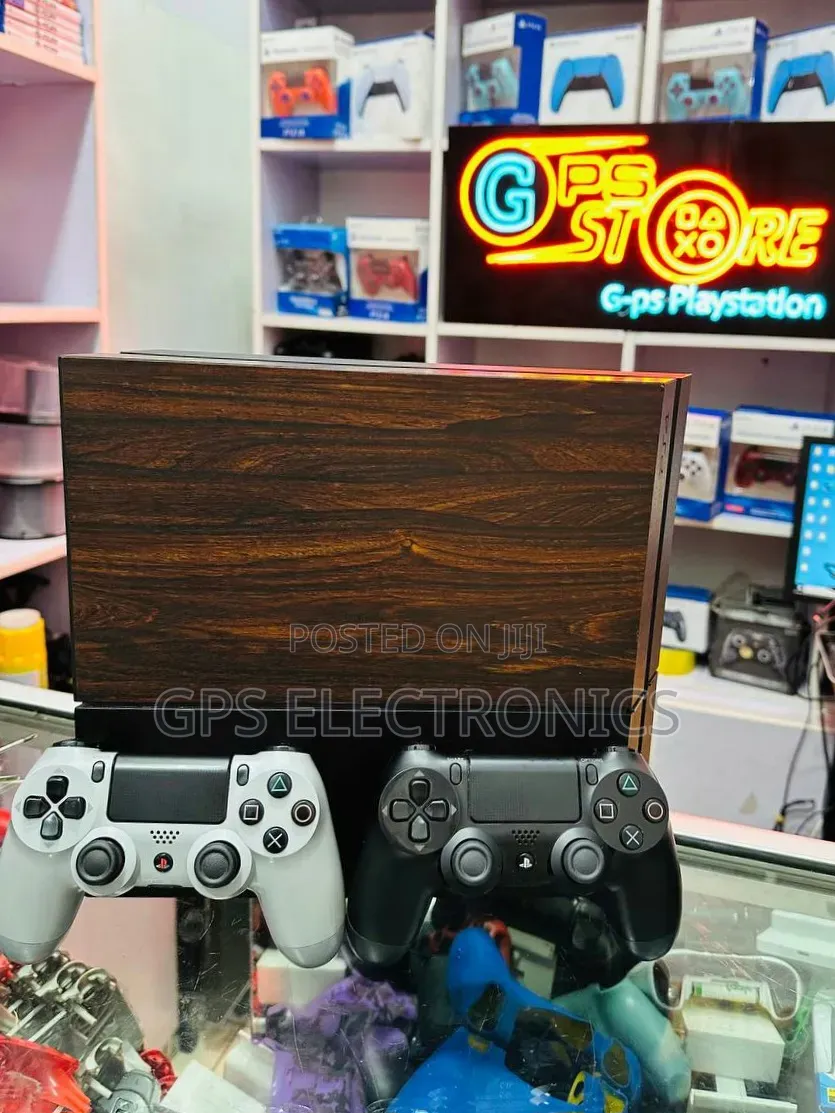 የPlayStation 4 FAT ልዩ ጥቅል – 2 Original Joystick