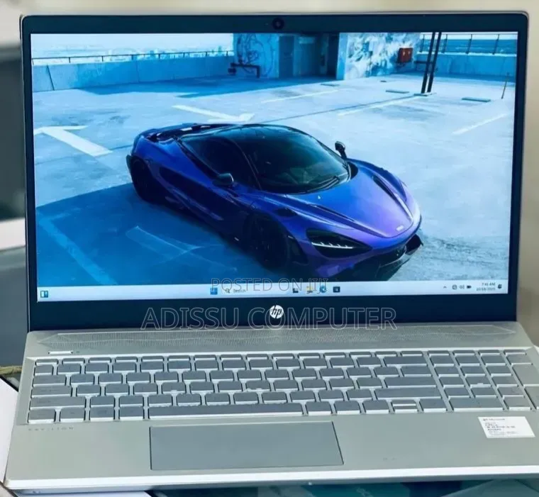 New Laptop HP Pavilion 15 8GB Intel Core i5 SSD 1T