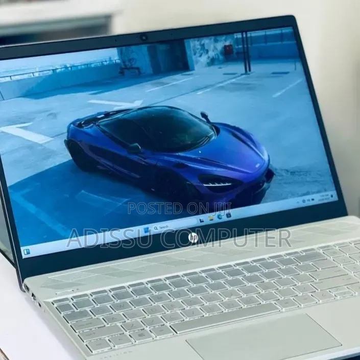 New Laptop HP Pavilion 15 8GB Intel Core i5 SSD 1T