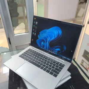 New Laptop HP EliteBook 840 G10 16GB Intel Core i7 SSD 512GB