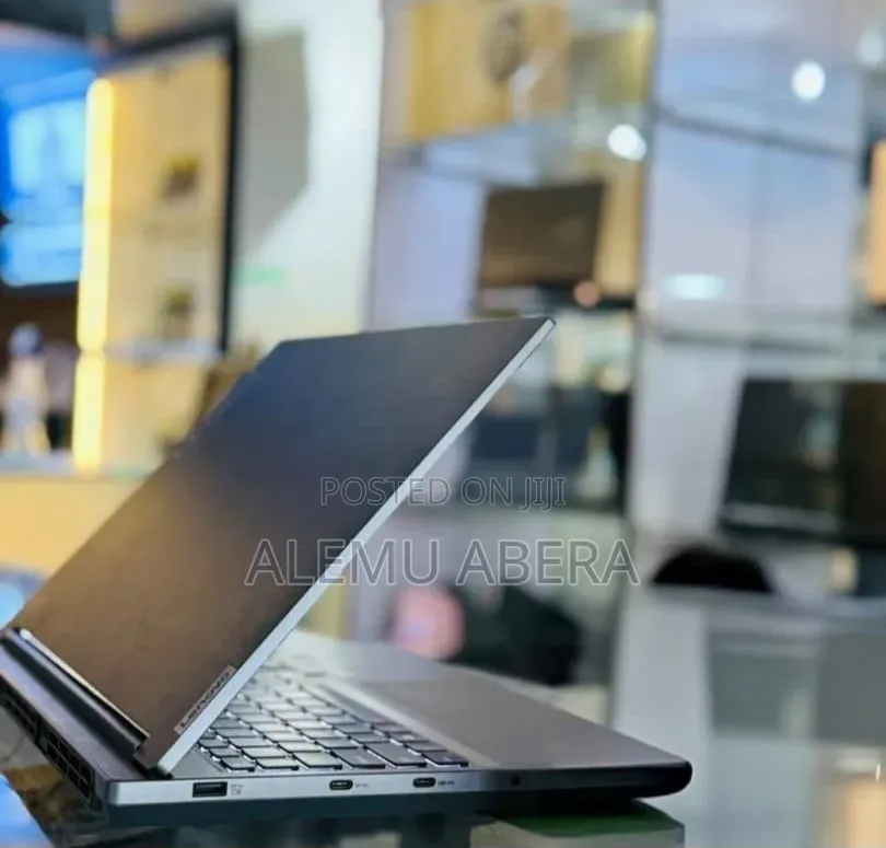 New Laptop Lenovo Legion 5 16GB AMD Ryzen 7 SSD 1T