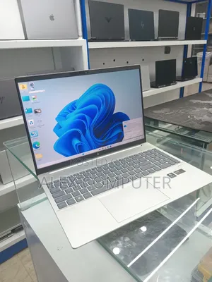 New Laptop HP Pavilion 15 32GB Intel Core i7 SSD 1T