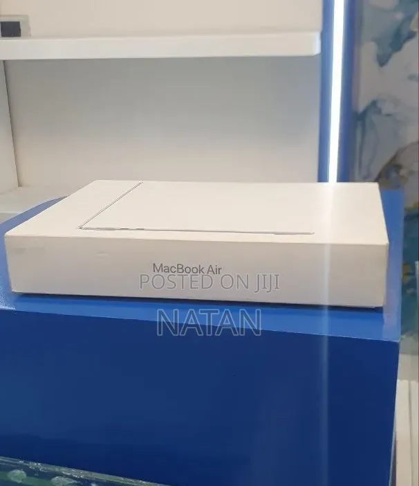 New Laptop Apple MacBook Air 2025 M4 16GB Apple M4 SSD 512GB