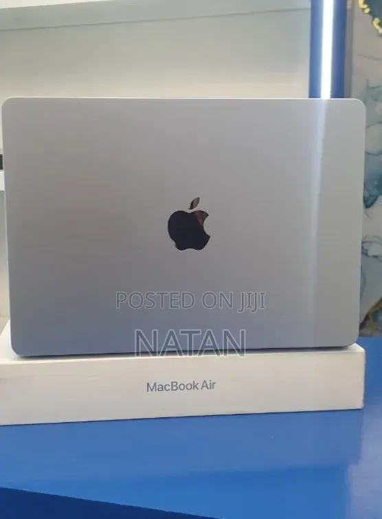 New Laptop Apple MacBook Air 2025 M4 16GB Apple M4 SSD 512GB