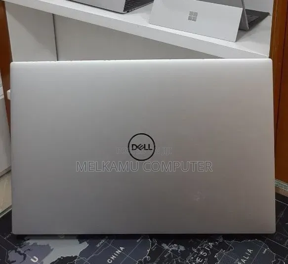New Laptop Dell XPS 15 9500 16GB Intel Core i7 SSD 512GB