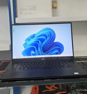 New Laptop Dell XPS 15 16GB Intel Core i5 SSD 512GB