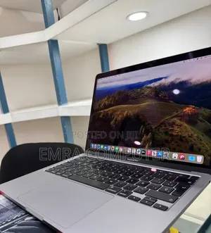 New Laptop Apple MacBook Air 2020 8GB Apple M1 SSD 256GB