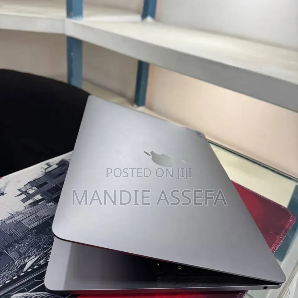New Laptop Apple MacBook Air 2020 M1 8GB Apple M1 SSD 256GB