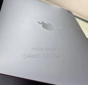 New Laptop Apple MacBook 2020 8GB Apple M1 SSD 256GB