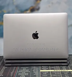 New Laptop Apple MacBook Pro 2020 M1 8GB Apple M1 SSD 512GB