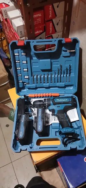 Makita Charge Drill