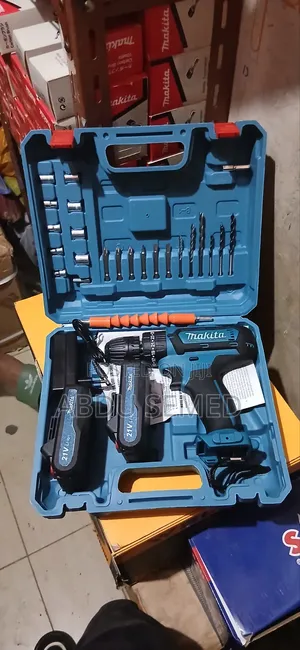 Makita Charge Drill