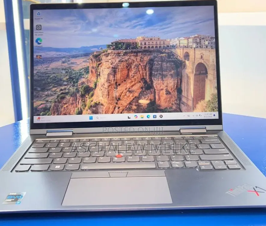 New Laptop Lenovo ThinkPad X1 Yoga 16GB Intel Core i7 SSD 512GB
