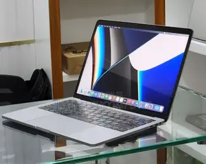 New Laptop Apple MacBook Pro 2019 16GB Intel Core i7 SSD 512GB