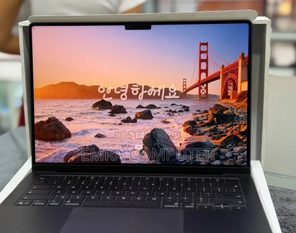 New Laptop Apple MacBook Pro 2025 M5 16GB Apple M5 SSD 1T