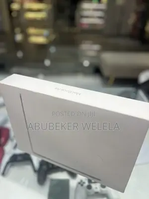 New Laptop Apple MacBook Air 2025 M4 24GB Apple M4 SSD 1T