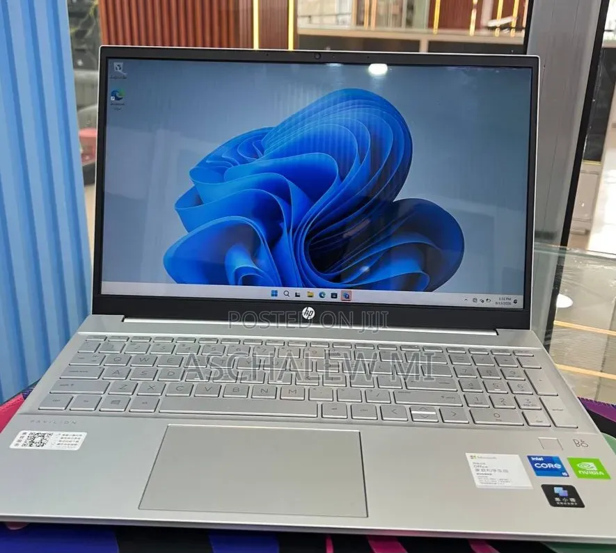 New Laptop HP Pavilion 15 16GB Intel Core i5 SSD 512GB