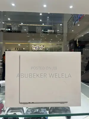 New Laptop Apple MacBook Air 2025 M4 24GB Apple M4 SSD 1T