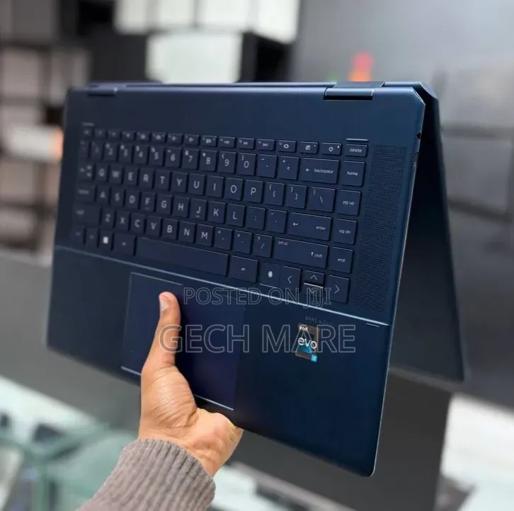 New Laptop HP Spectre 16GB Intel Core i7 SSD 512GB