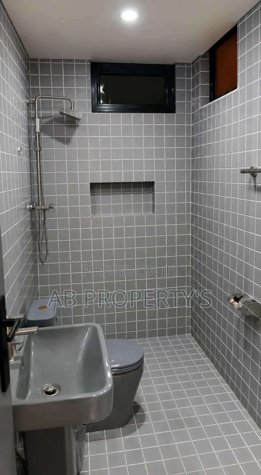 Furnished 3bdrm Apartment in ሳር ቤት, Kirkos for sale
