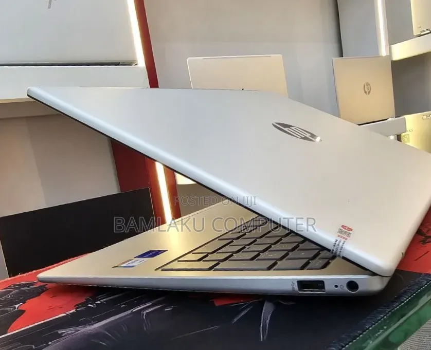 New Laptop HP Stream Notebook 16GB Intel Core i7 SSD 512GB