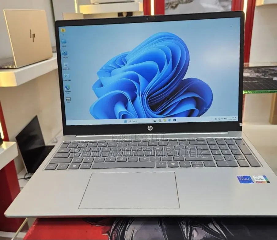New Laptop HP Stream Notebook 16GB Intel Core i7 SSD 512GB