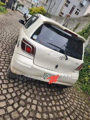 Toyota Vitz 2004 White
