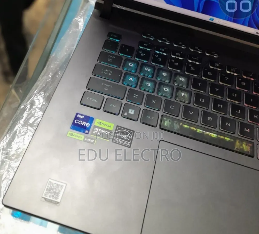 New Laptop Asus ROG Strix G15 16GB Intel Core i9 SSD 1T