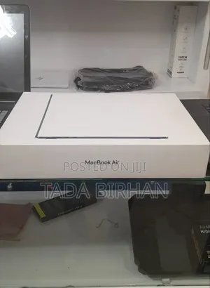 New Laptop Apple MacBook Air 2025 M4 16GB Apple M4 SSD 256GB