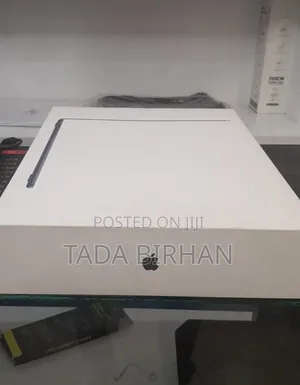 New Laptop Apple MacBook Air 2025 M4 16GB Apple M4 SSD 256GB