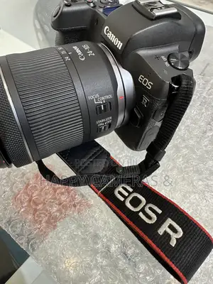 Canon R RF24-105mm Slightly