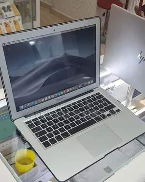 New Laptop Apple MacBook Air 2013 4GB Intel Core i5 SSD 128GB