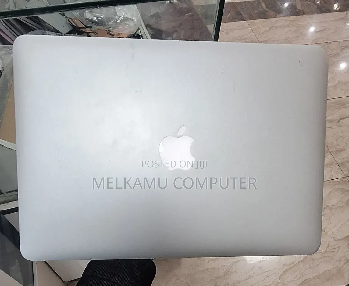 New Laptop Apple MacBook Air 2013 4GB Intel Core i5 SSD 128GB