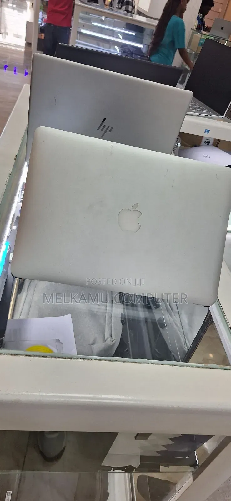New Laptop Apple MacBook Air 2013 4GB Intel Core i5 SSD 128GB