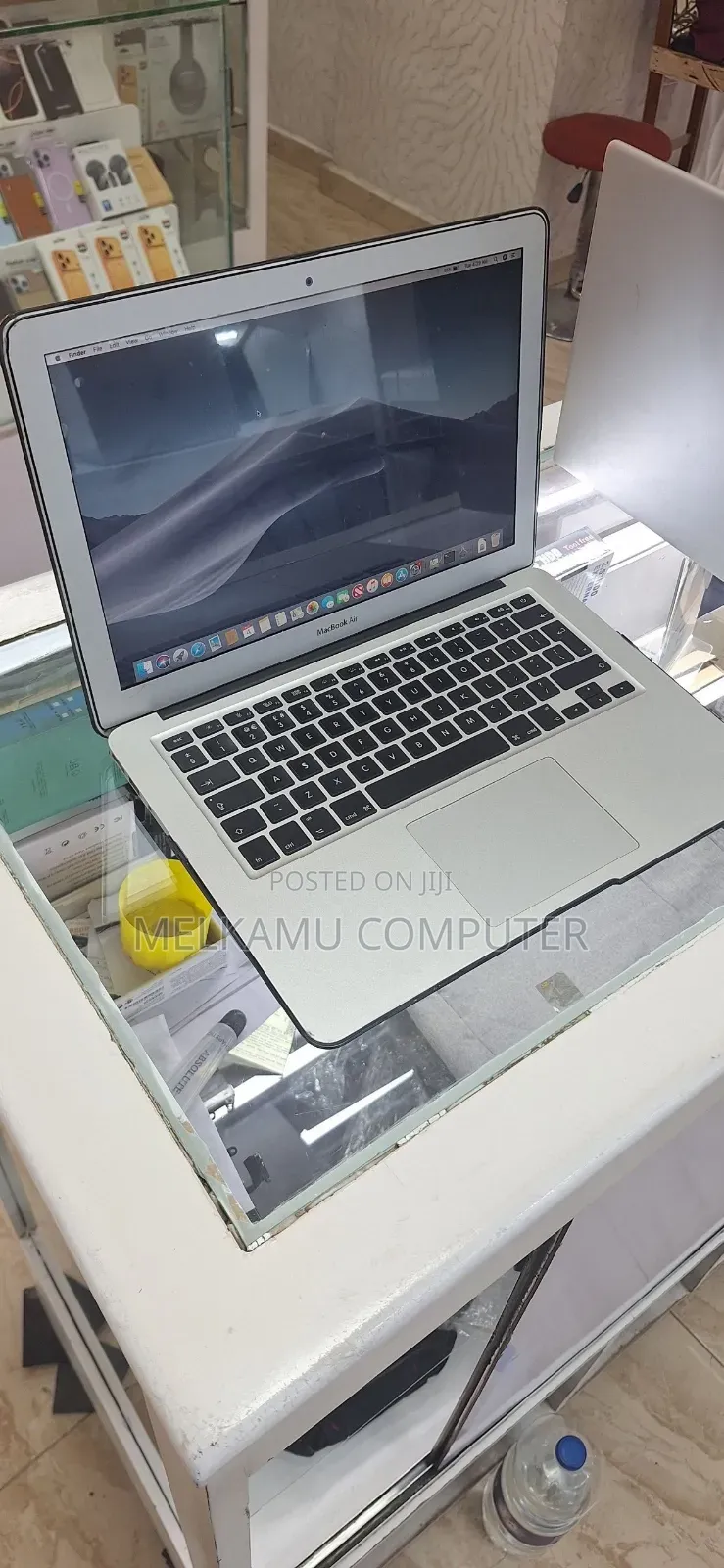 New Laptop Apple MacBook Air 2013 4GB Intel Core i5 SSD 128GB