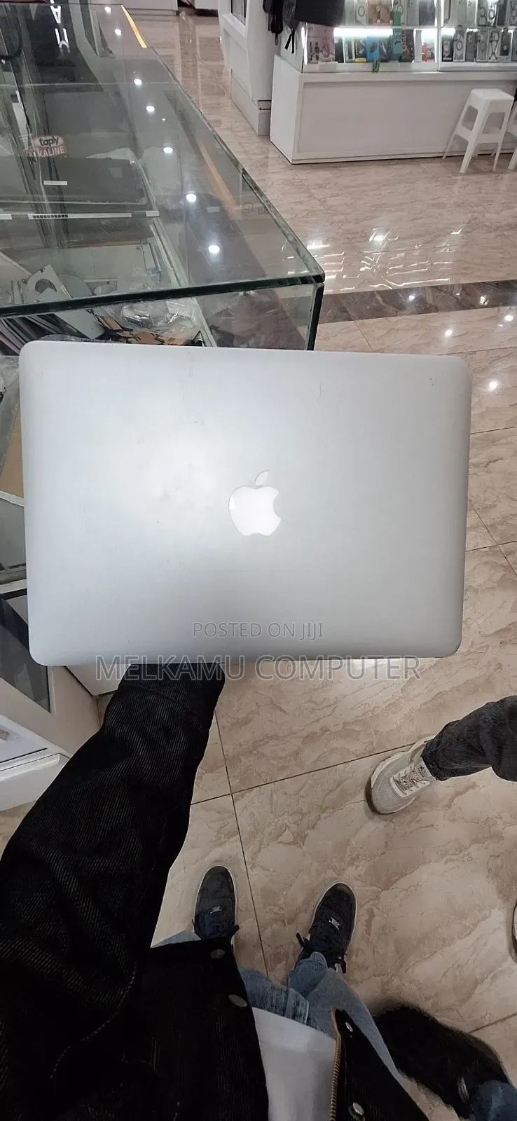 New Laptop Apple MacBook Air 2013 4GB Intel Core i5 SSD 128GB