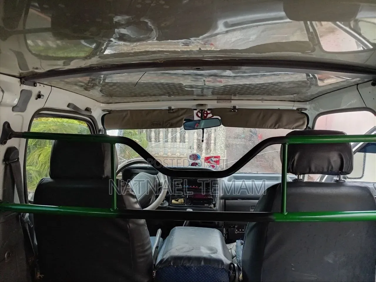 Toyota HiAce 2001 White