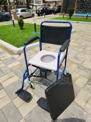 Commode Wheelchair寄出toilet Wheelchair堥你poty Wheelchair Commode New