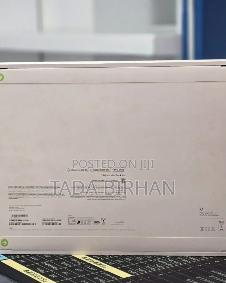 New Laptop Apple MacBook Air 2025 M4 16GB Apple M4 SSD 256GB