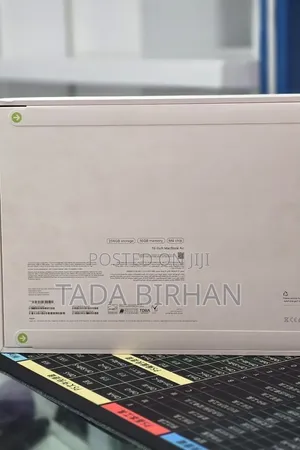New Laptop Apple MacBook Air 2025 M4 16GB Apple M4 SSD 256GB