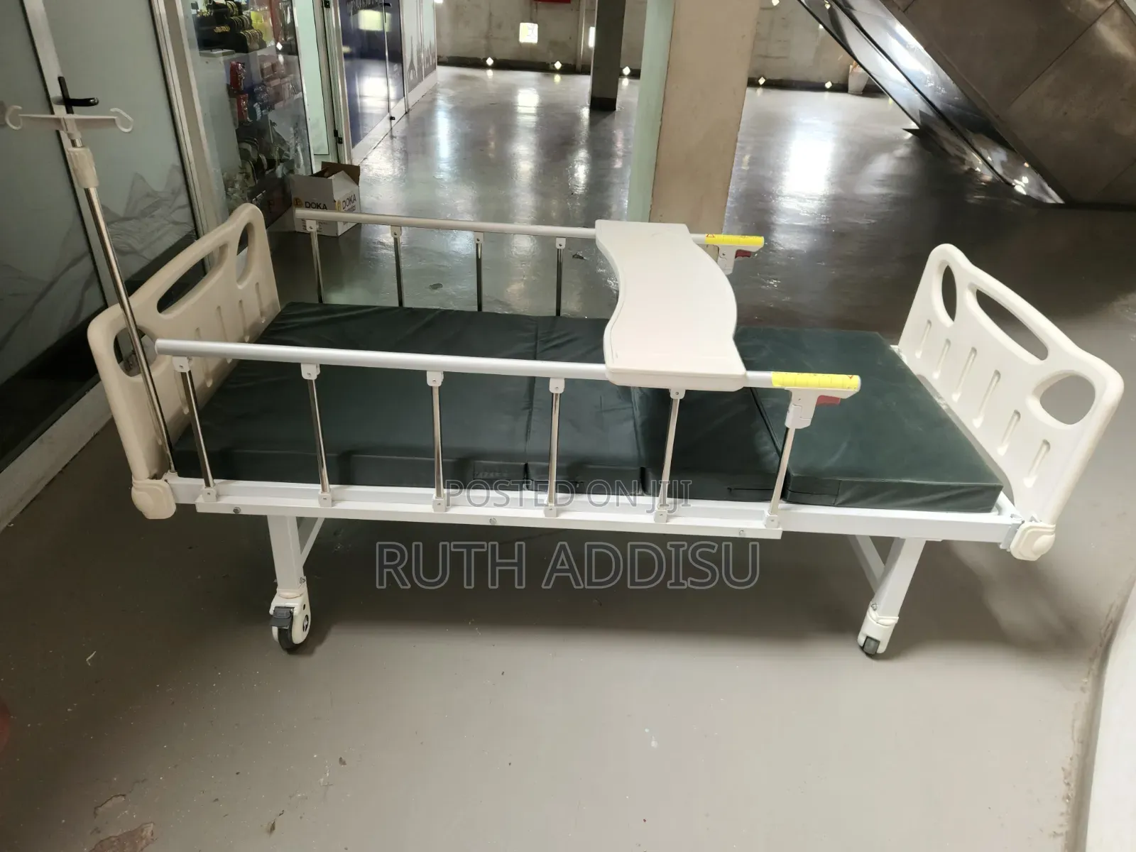 Hospital Bed鳵你brand New With Feeding Table腔說medical bed考生Hospital Bed
