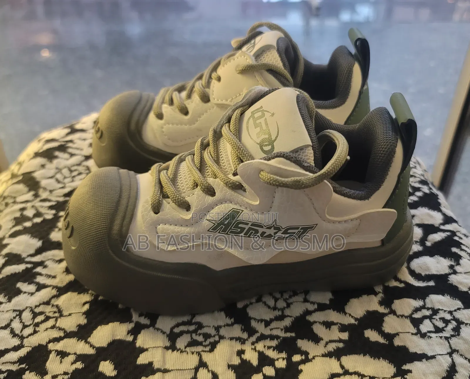 Kid's Shoes