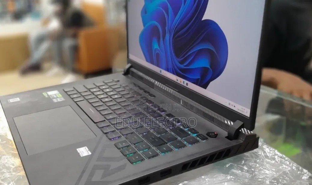 New Laptop Asus ROG Strix G15 32GB Intel Core i9 SSD 1T